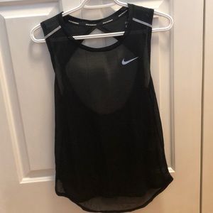 3 for $25 💙 Nike running tank